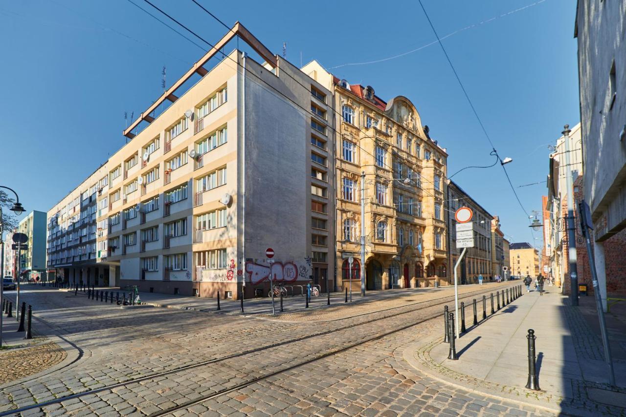 Family Szewska Market Square By Renters Breslavia